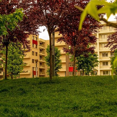 Apartment Solar 50, Private Parking, 2 Bedroom Bukarest Kültér fotó