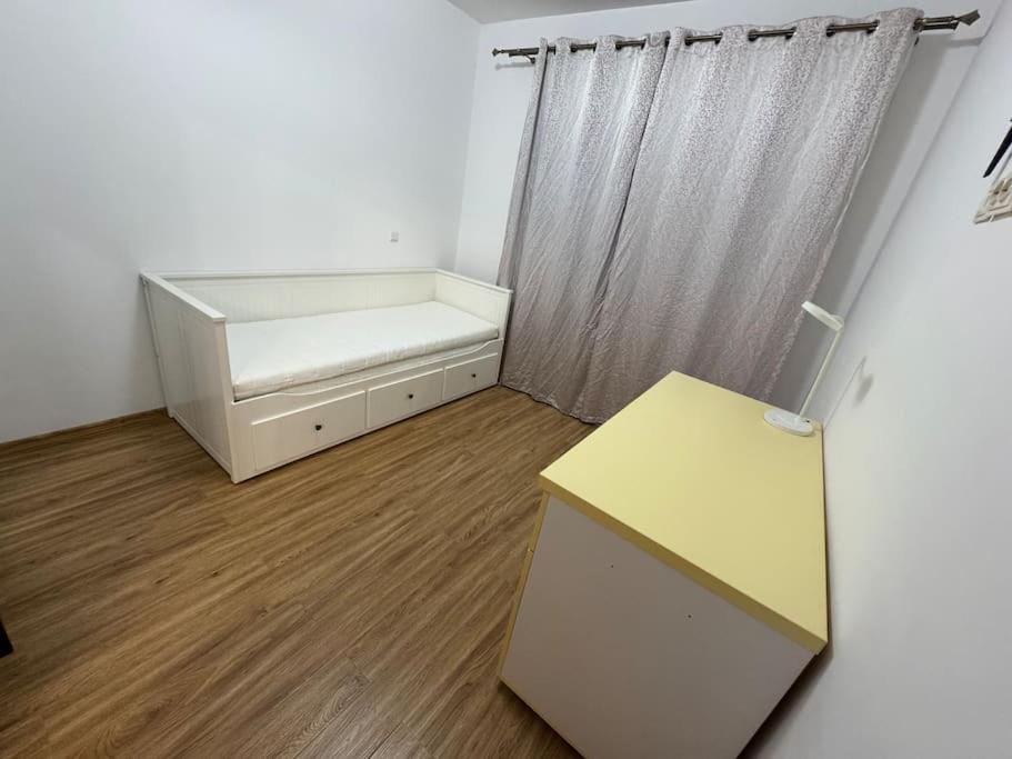 Apartment Solar 50, Private Parking, 2 Bedroom Bukarest Kültér fotó